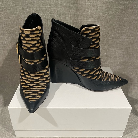 ππHOST PICKππDEREK LAM Marta Calf Hair Wedge Boots/Booties in US size 7. - Picture 4 of 14